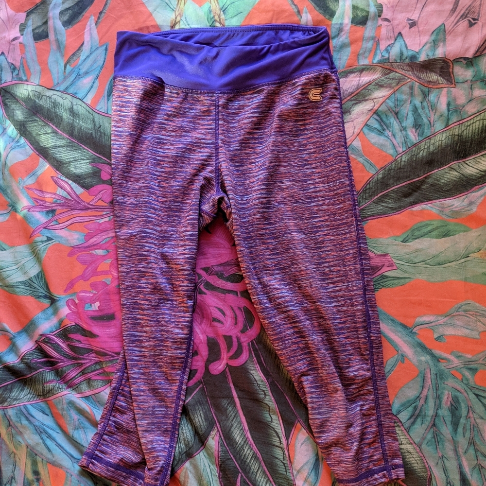 Colosseum cropped yoga pants